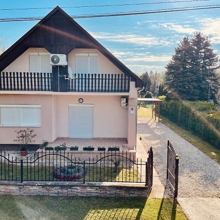 Villa Betti Balatonkeresztúr Esterno foto