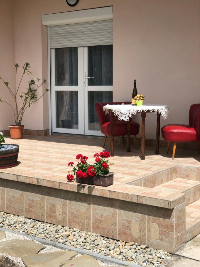Villa Betti Balatonkeresztúr Esterno foto
