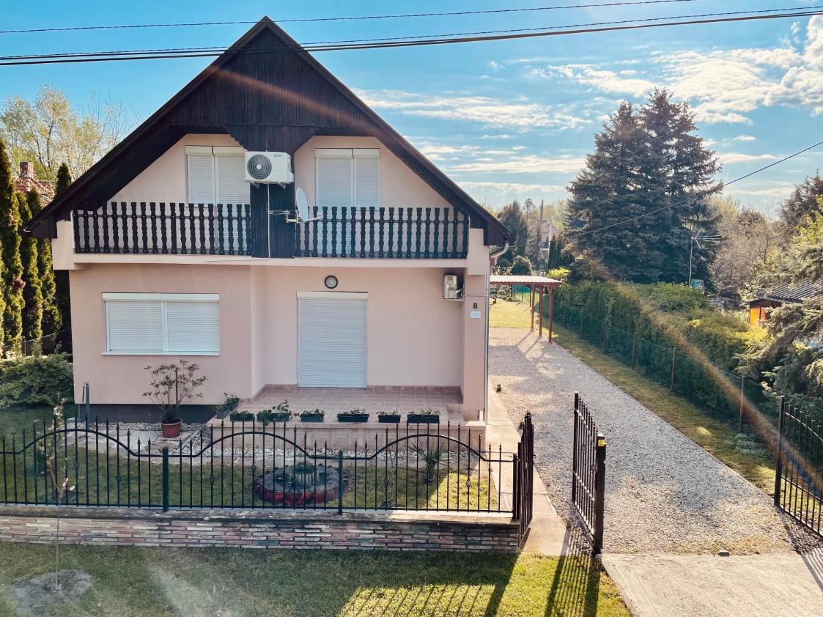 Villa Betti Balatonkeresztúr Esterno foto