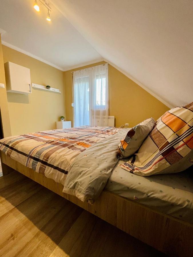 Villa Betti Balatonkeresztúr Esterno foto